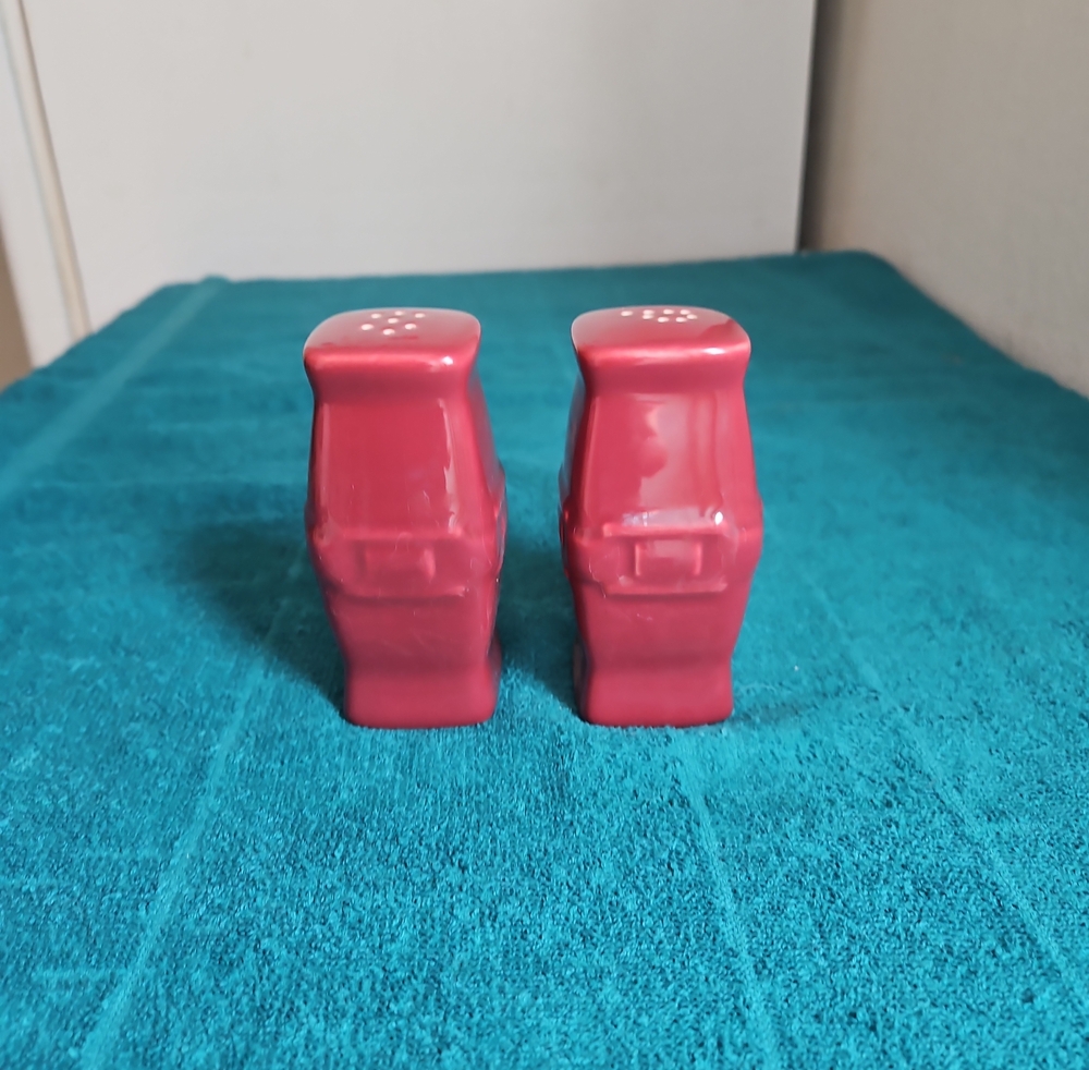 Longaberger  Salt & Pepper Shakers In Paprika